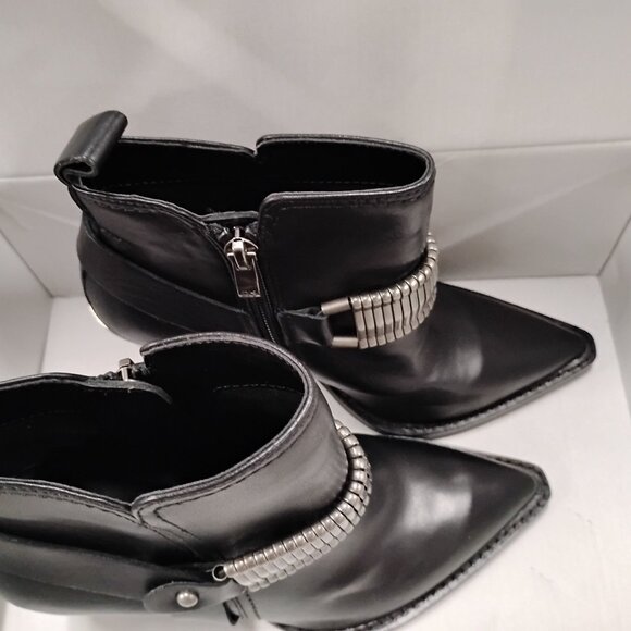 DKNY Tizz Block Western Ankle Boot - Picture 2 of 7